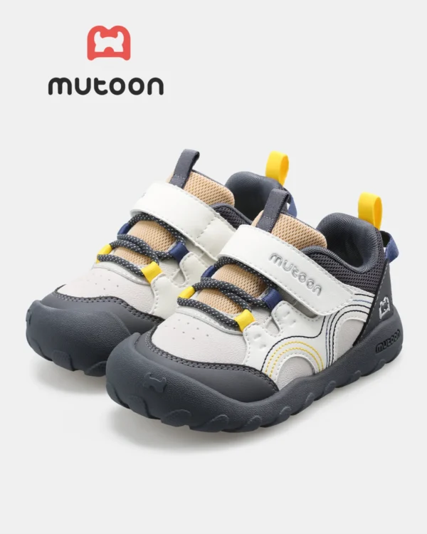 Wide Toe Hiking Sneakers — alternate view